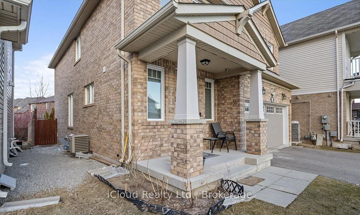 2 bed, $1,800 — Photo 3