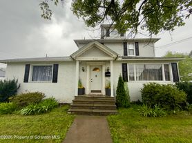 536 Moosic Rd, Old Forge, PA