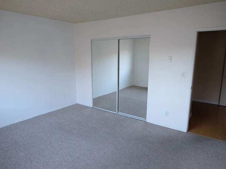 Tilden Apartments — Photo 42