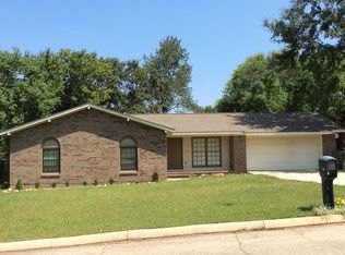 203 Rockdale Ct, Dothan, AL 36301