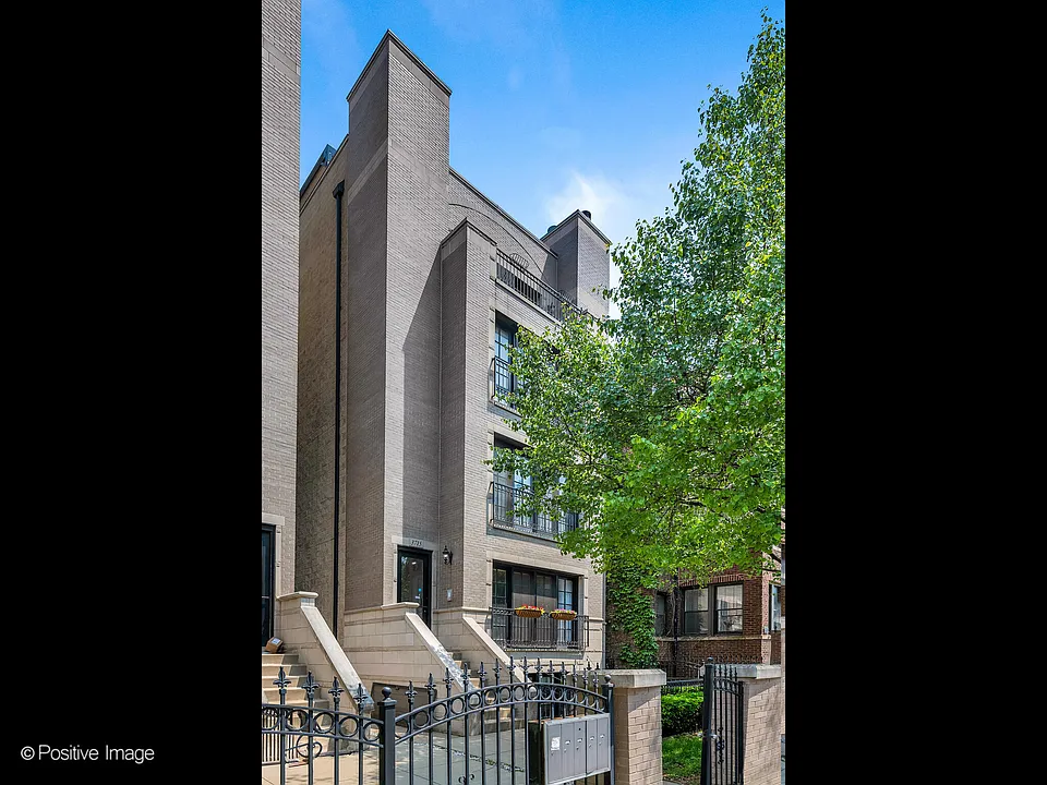 3715 N Wilton Ave #1