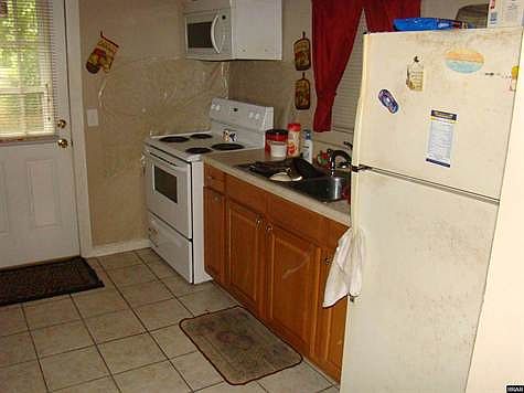 5th image of 1101 E Vine St