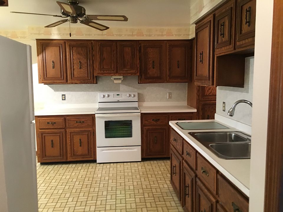 2nd image of 6661 Aspen Dr