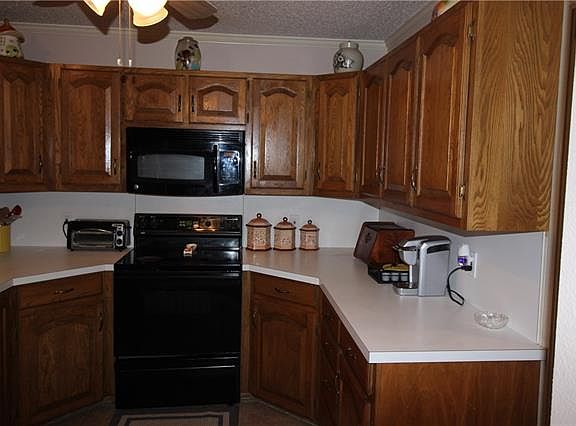 4th image of 1108 Red Bird Ln