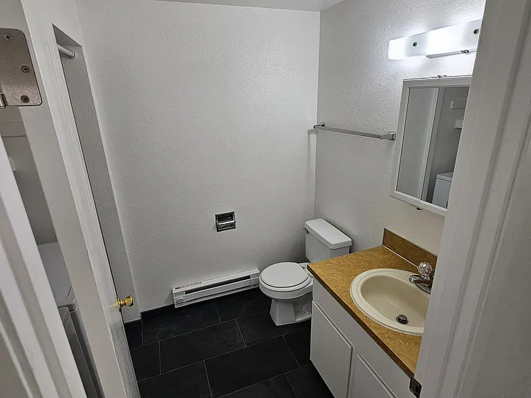 224 Little St SE #1 — Photo 4
