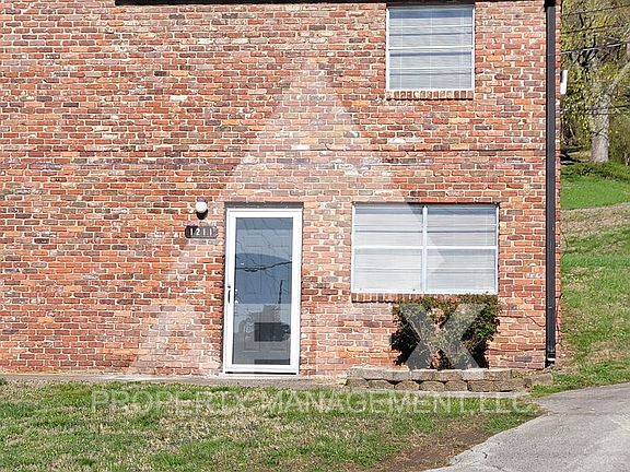 3rd image of 3918 Ludlow Ave #1211