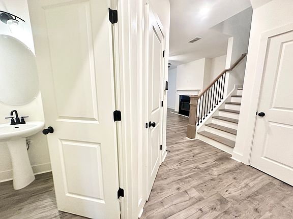 5th image of 319 Auburn Valley Way