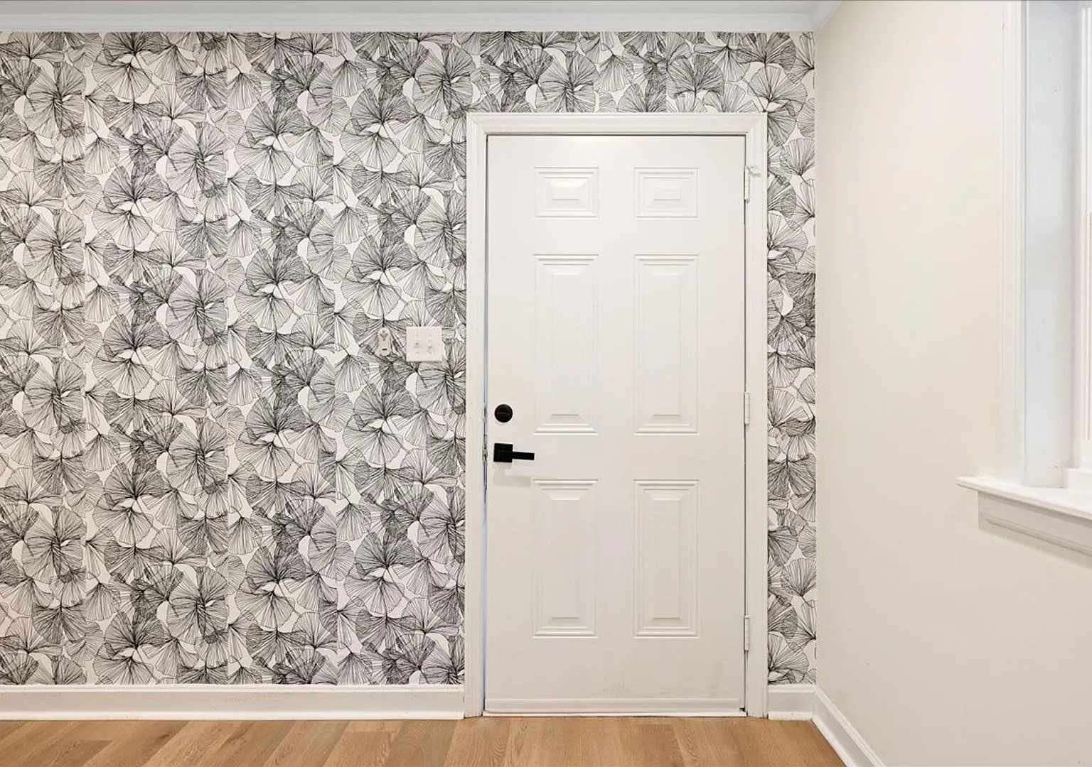 Remodeled 2bd/ 1ba Duplex near Duke University — Photo 4