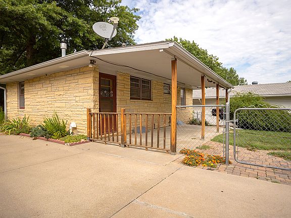 3rd image of 5301 Heumann Dr