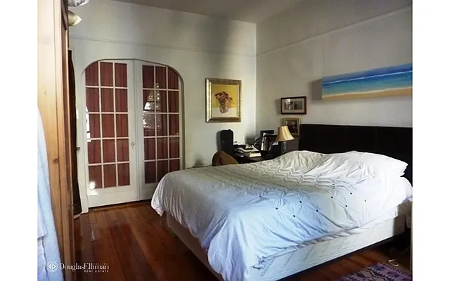 Rented by Douglas Elliman | media 23