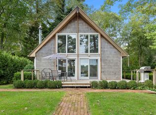 232 Big Fresh Pond Rd, Southampton, NY 11968