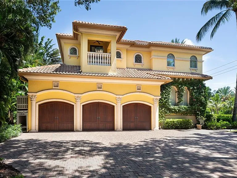 3280 Gordon Dr — Photo 40