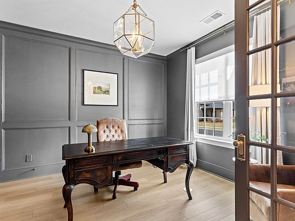 2nd image of 1065 Clifton Rd