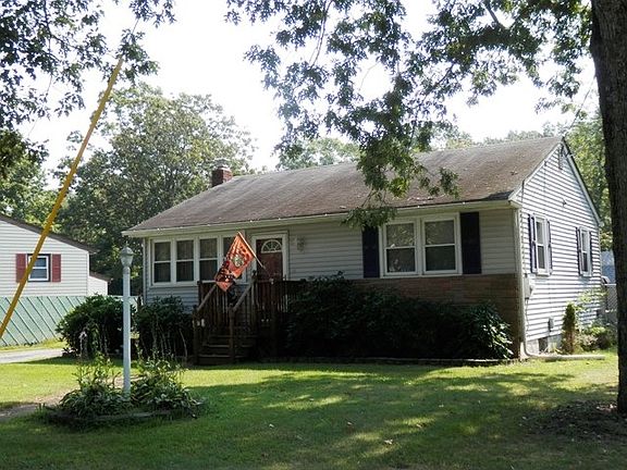 2nd image of 33 E Forest Glen Dr