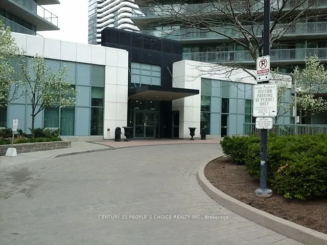 5500 Yonge St #1506 — Photo 1