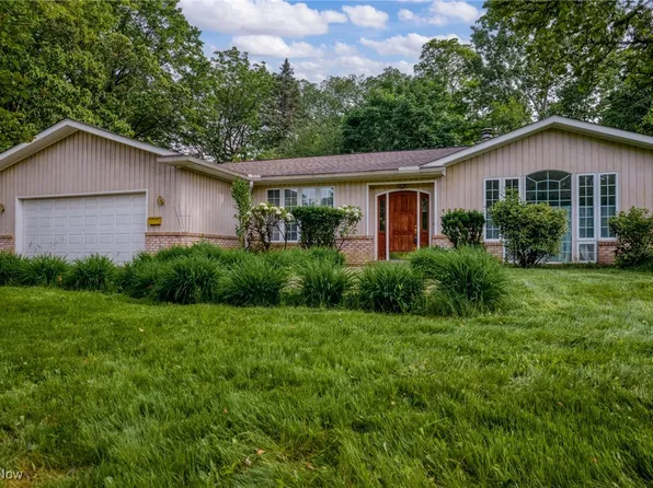 1350 Forest Hills Blvd, Cleveland Heights, OH 44118