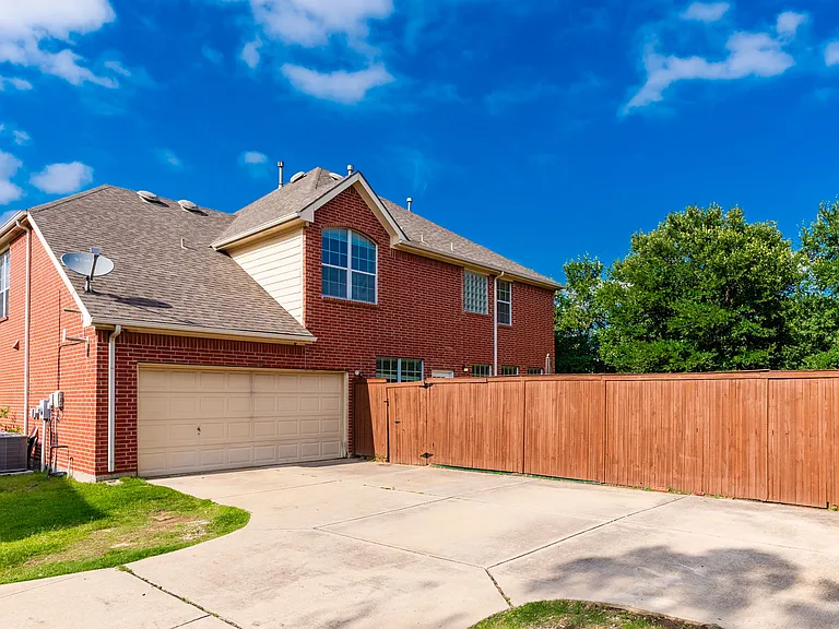 1100 Cedar Valley Dr — Photo 36