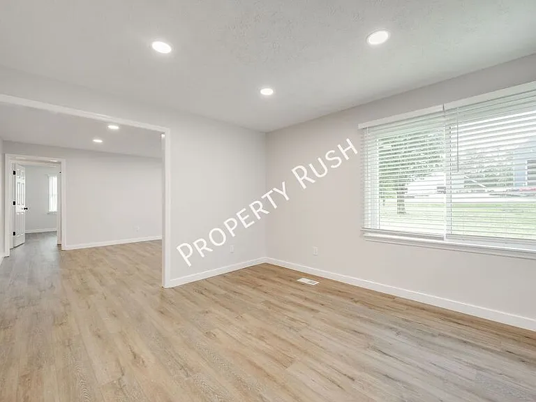 1524 Happy Valley Rd — Photo 7