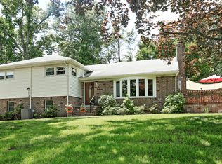 39 Birchwood Ln, Hartsdale, NY 10530
