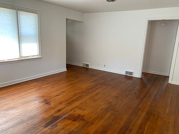 5th image of 2208 W Euclid Ave