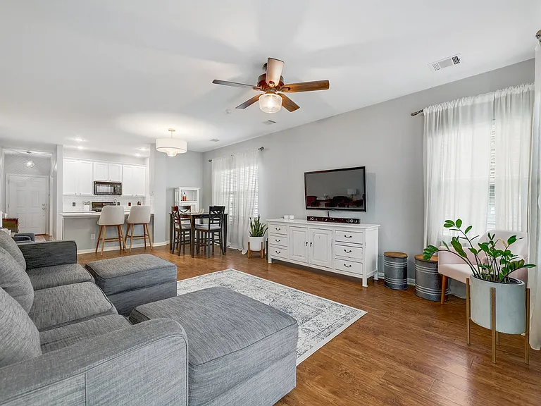 411 W Saint Elmo Rd #37 — Photo 11
