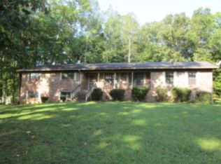 1603 Lynnwood Dr NE, Dalton, GA 30721