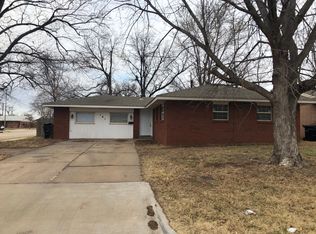 101 NE 8th St, Moore, OK 73160