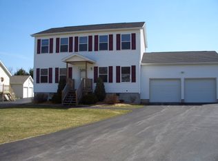 10 Jubert Ln, Plattsburgh, NY 12901