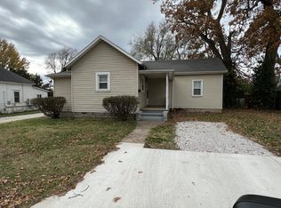 1523 N Hampton Ave, Springfield, MO 65803