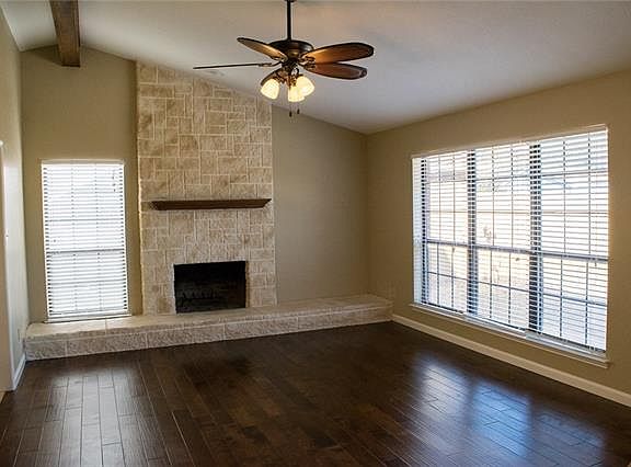 2nd image of 3917 Waterford Way