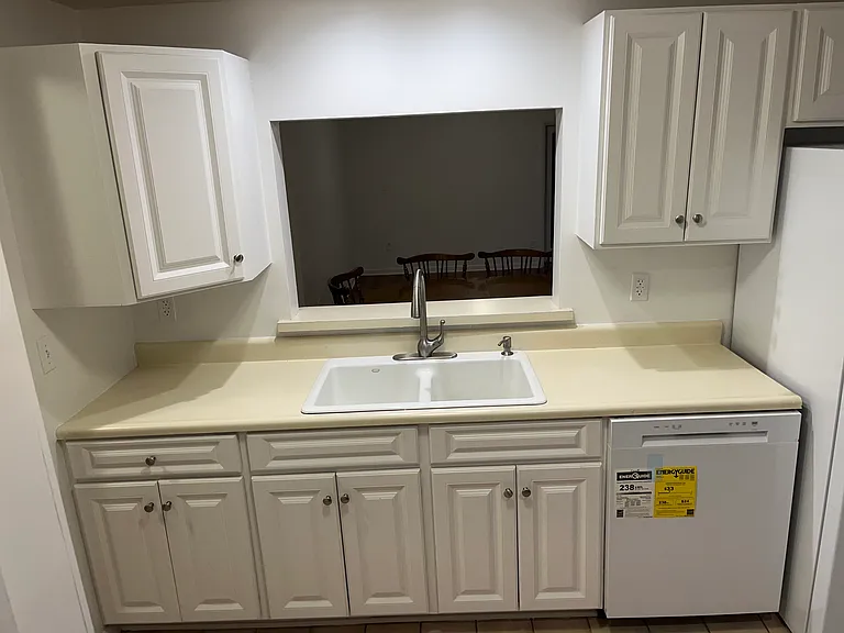 921 Onondaga St — Photo 11