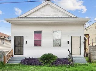 3031 Saint Peter St, New Orleans, LA 70119