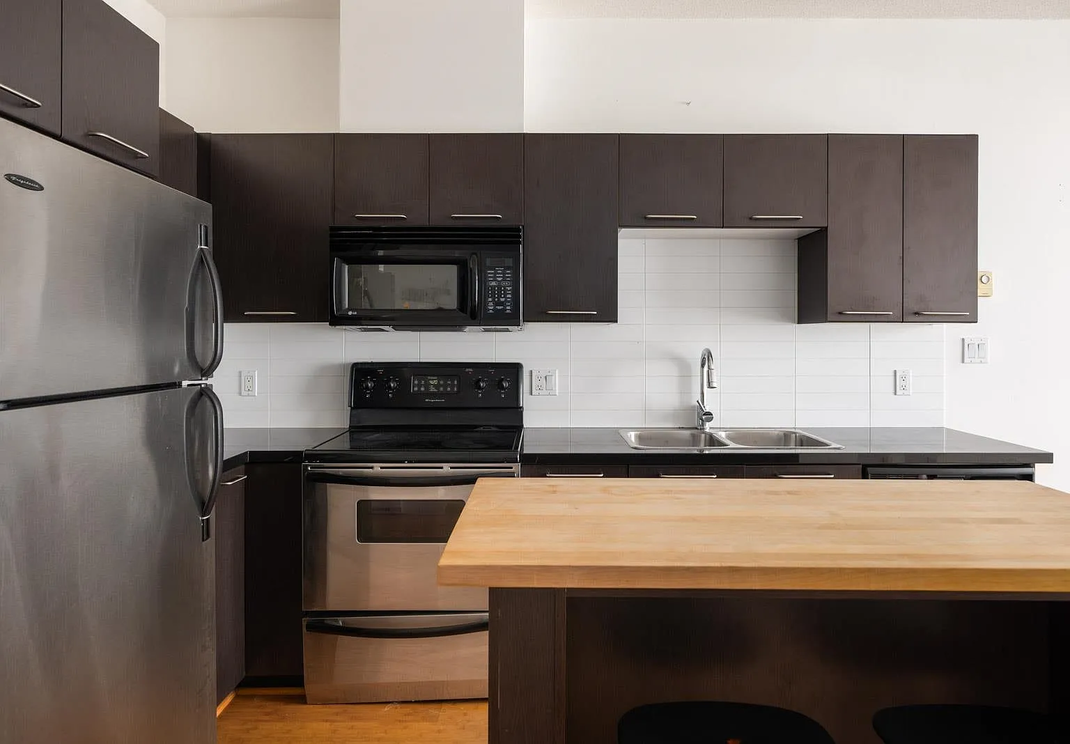 1 bed, 643 sqft, $2,600 — Photo 3