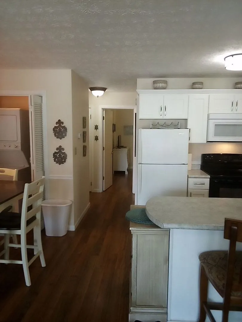 Golf Colony II — Photo 3