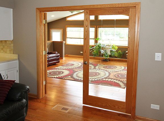 5th image of 652 Ingalton Ave