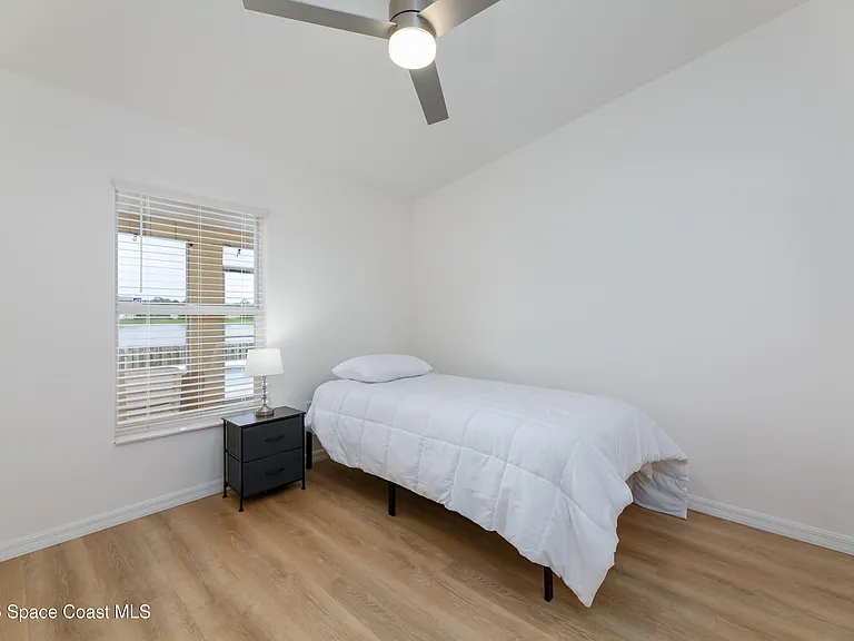 4540 Bellaluna Dr — Photo 30