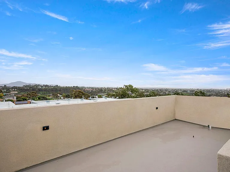 Roof-top deck with panoramic views of San Diego