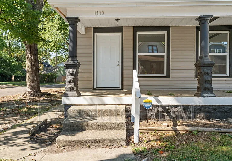 1312 N Dearborn St — Photo 4