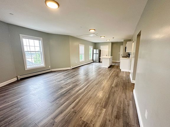 3rd image of 130 South St Floor 3