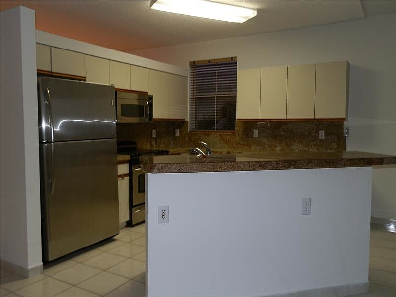 2nd image of 18518 NW 22nd St