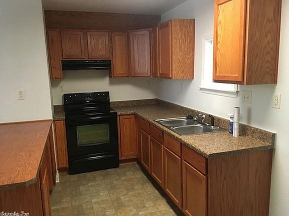 4th image of 505 W I St