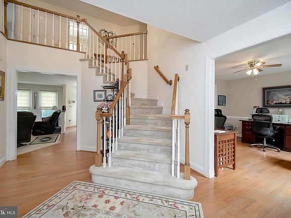 5th image of 13105 Beckman Ct