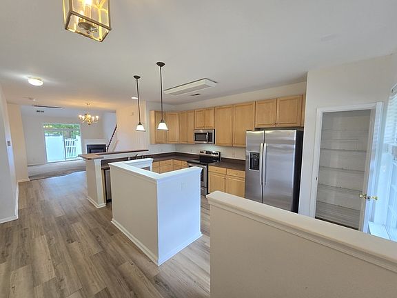 3rd image of 3818 Braswell Cir