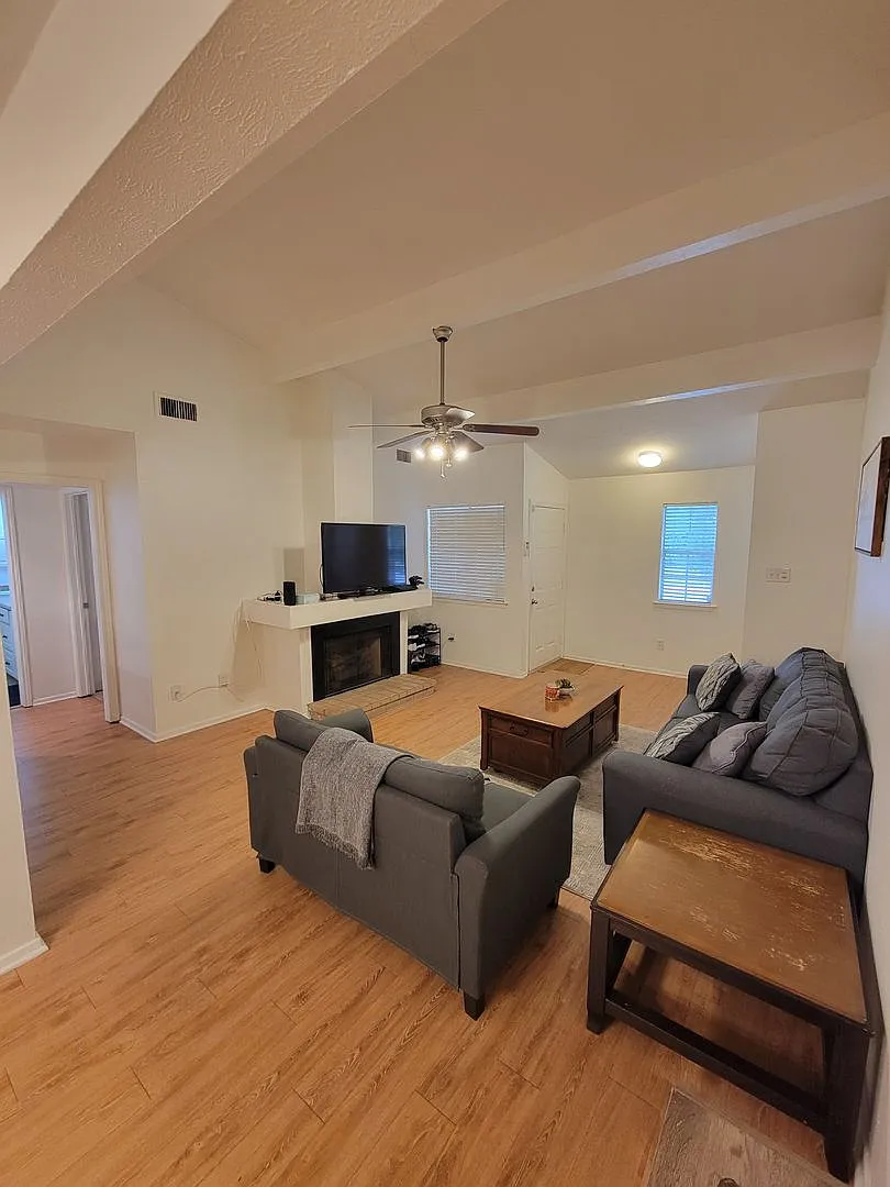 Building Photo - 2800 Longmire Dr #29
