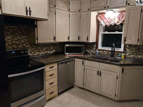2nd image of 311 Champa St