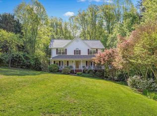 204 W Rosewood Dr, Barboursville, VA 22923