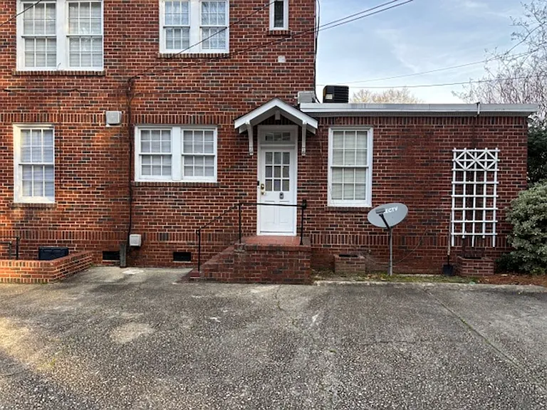 1600 Boulevard St — Photo 3