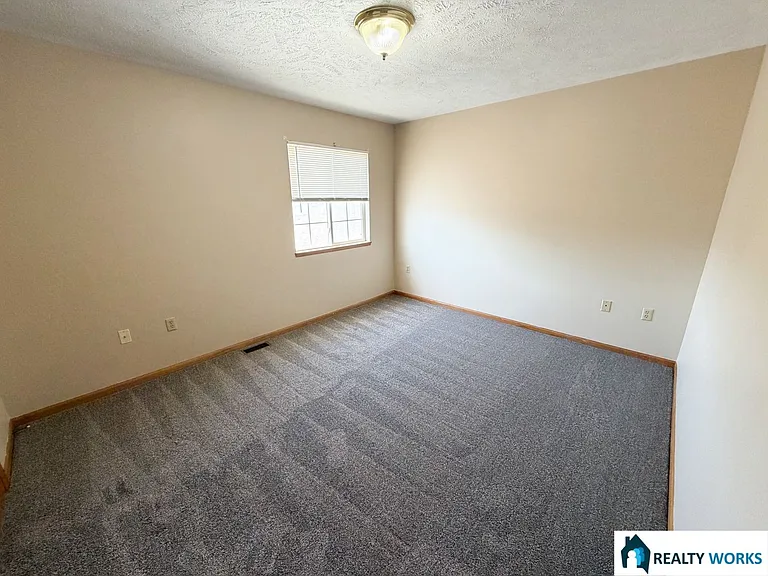 2230 W Todd Ln — Photo 9