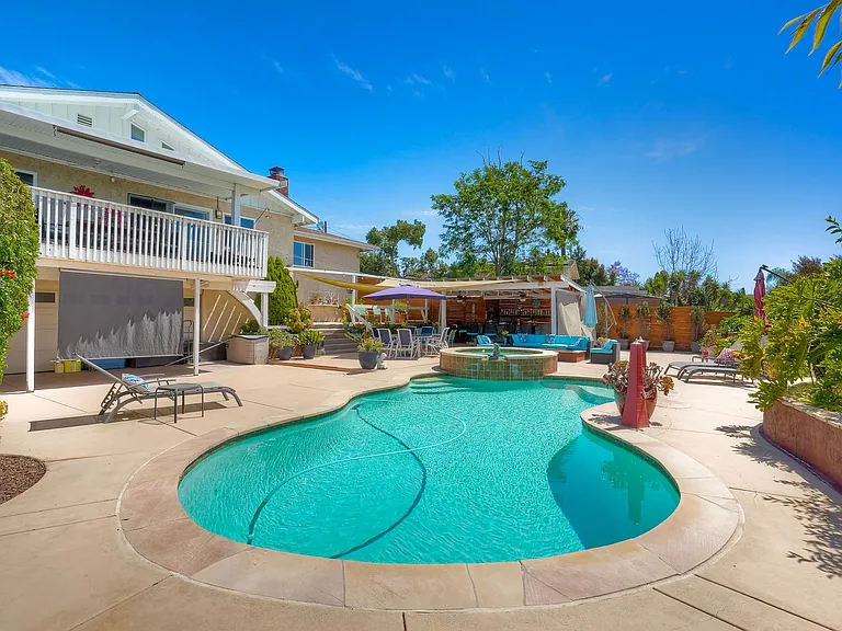 529 Vale View Dr — Photo 31