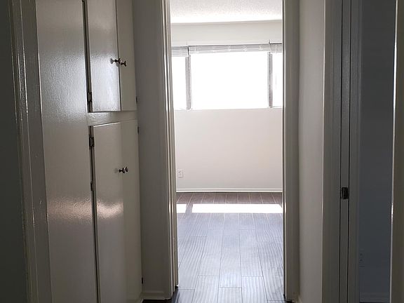 4th image of 329 California Ave APT 8